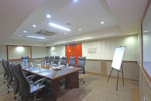 Meeting facility - Citadel Sarovar Portico Bengaluru (Bengaluru)