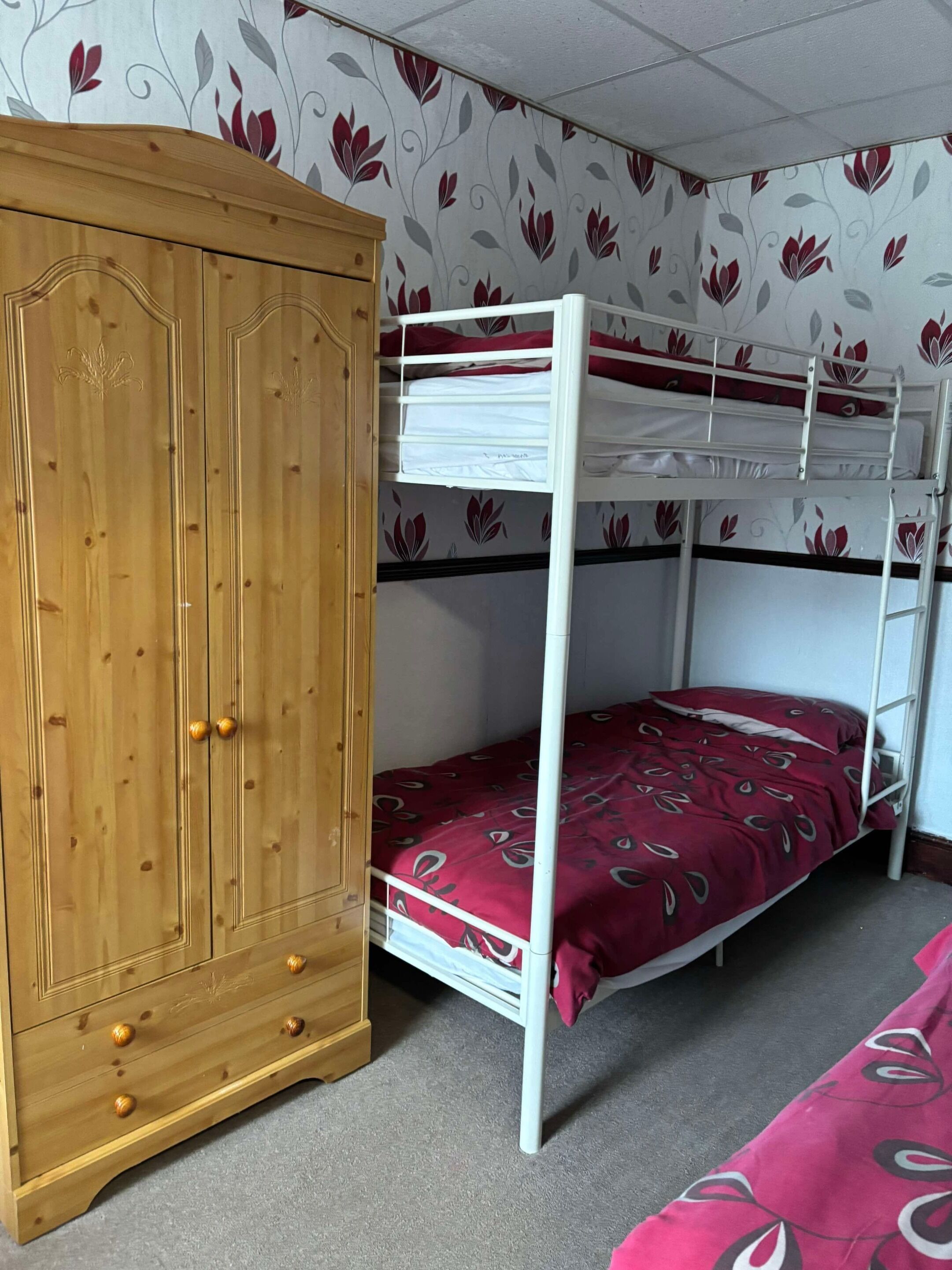 suite, ensuite (2 ad and2ch 12 yrs room 5)