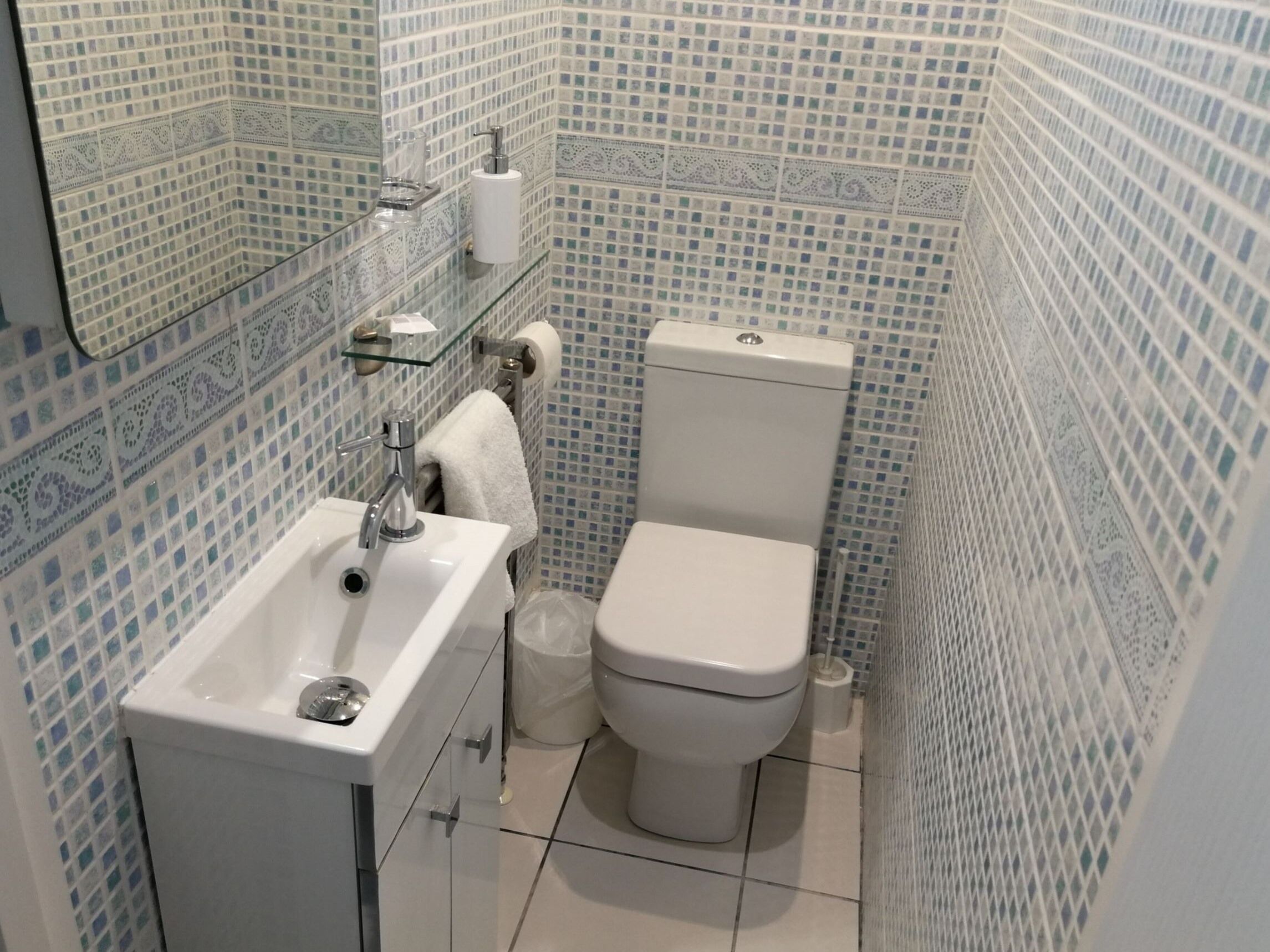 Single Room, Private Bathroom (Not Ensuite) | Bathroom