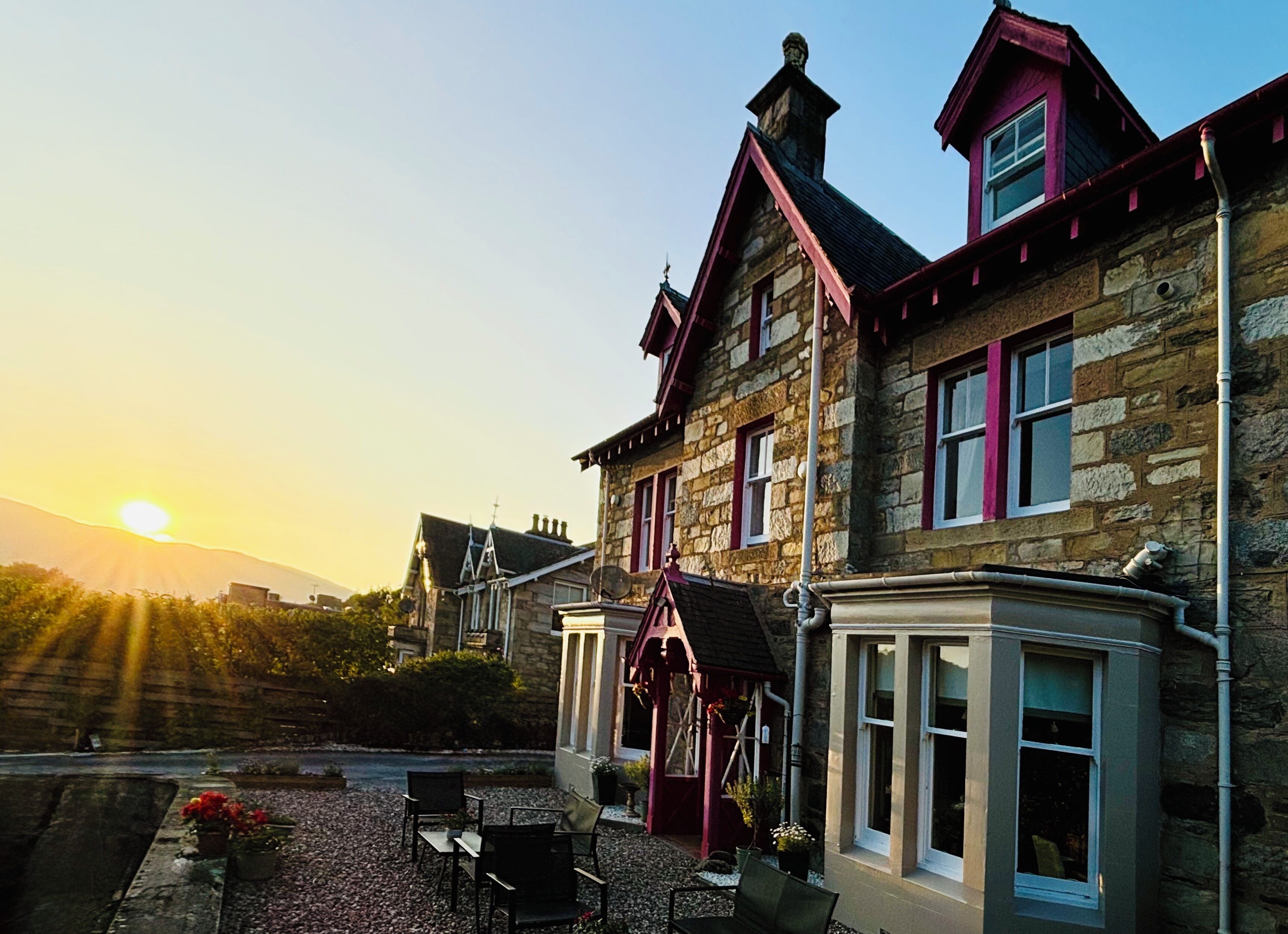 Vista frontal de la propiedad