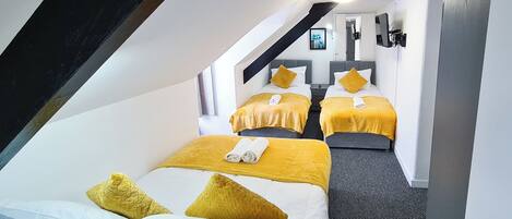 Family Room (Room 8)