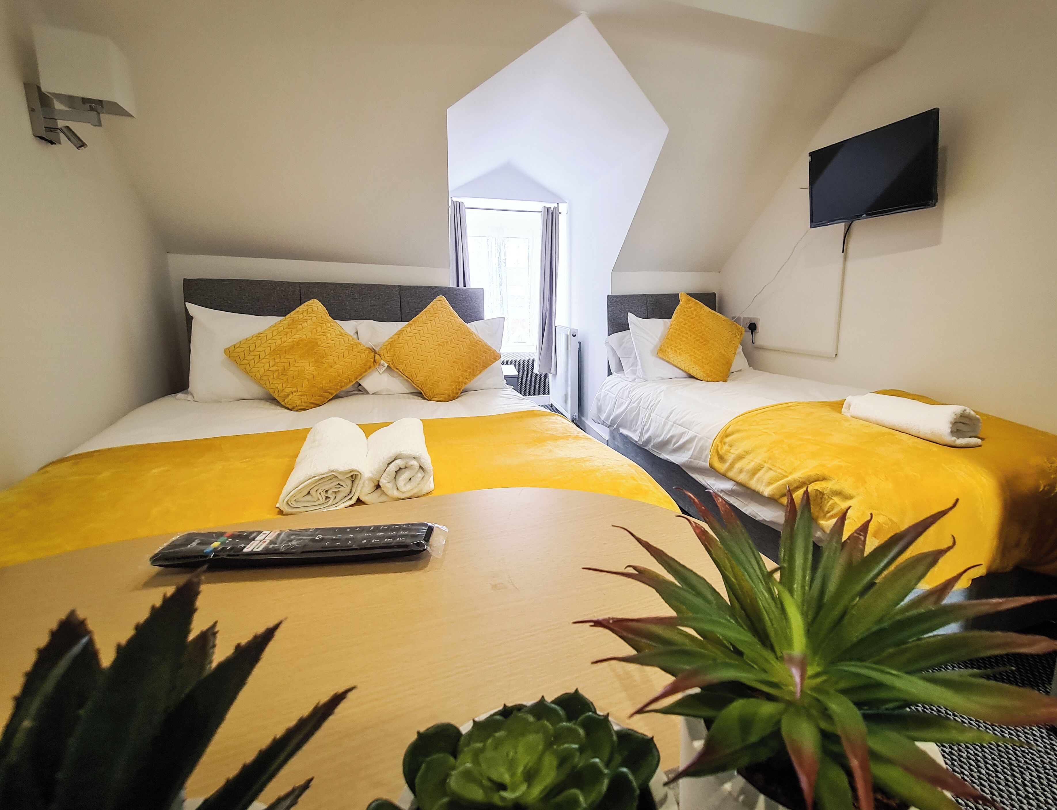 Habitación triple (Room 9)