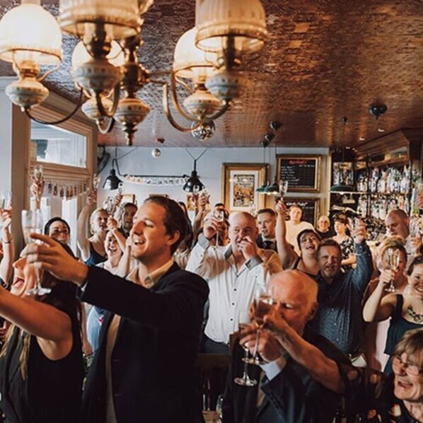 Tarjolla aamiainen, lounas ja illallinen