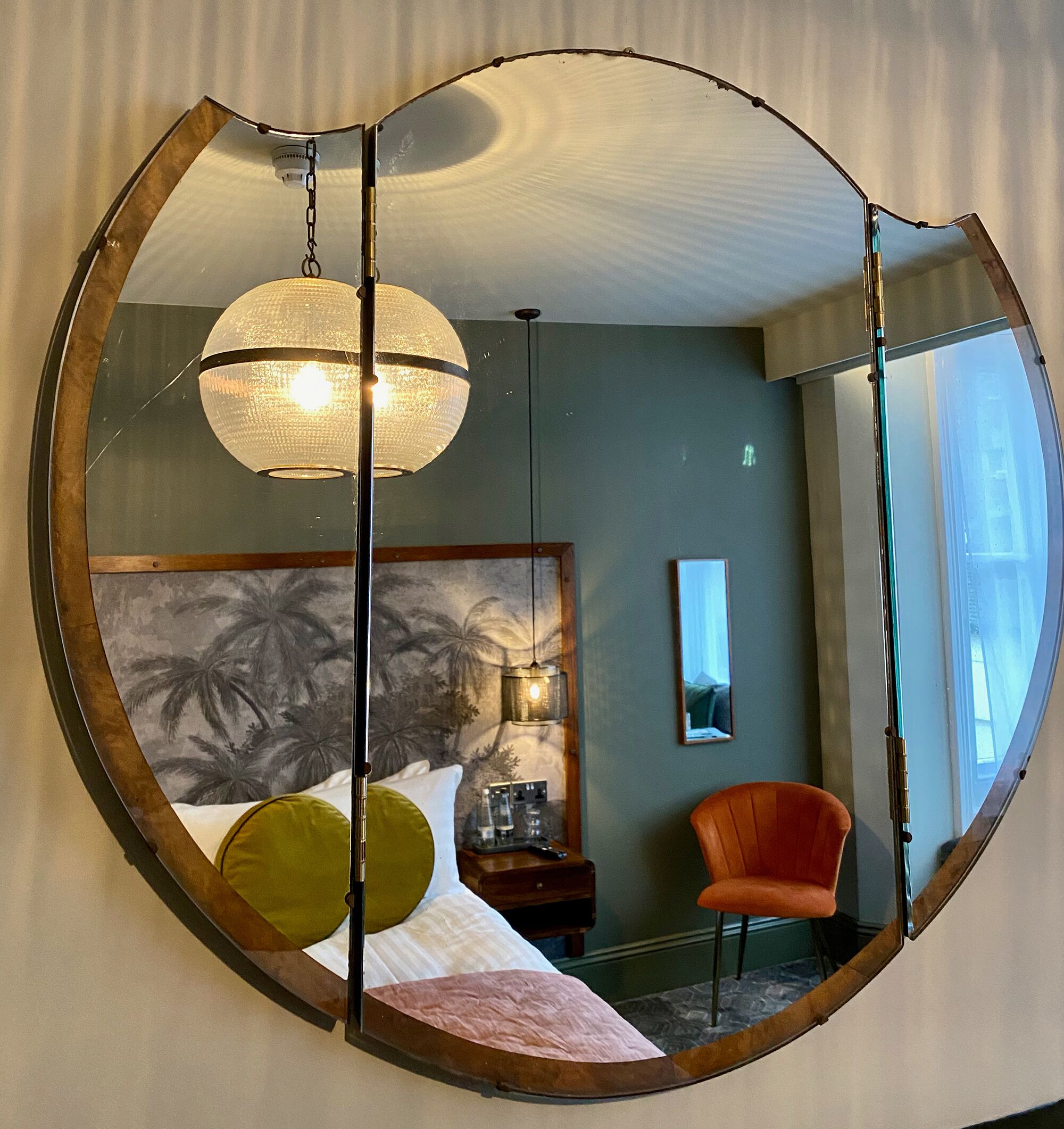 Deluxe Double or Twin Room, 1 Bedroom, Partial Sea View | Individually decorated, iron/ironing board, free WiFi, bed sheets