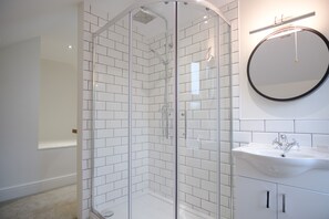 Bathroom - The Water Rat (Telford)