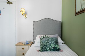 Sengetøy av topp kvalitet, strykejern/-brett og wi-fi (inkludert)