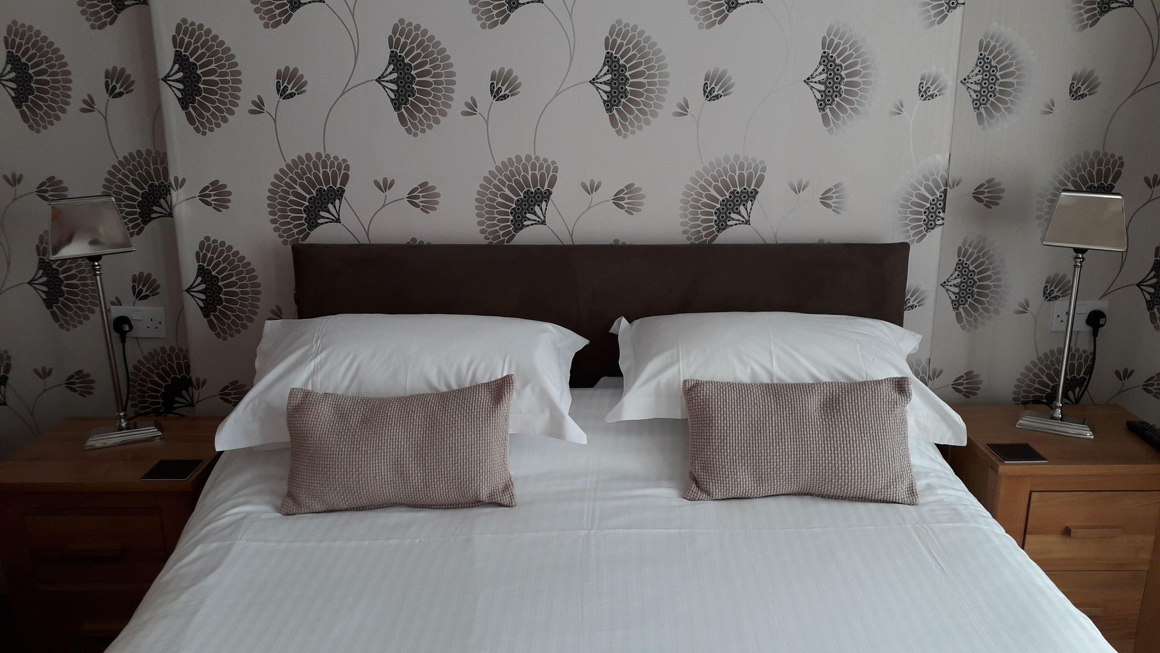 Literie de qualité supérieure, fer et planche à repasser, Wi-Fi gratuit