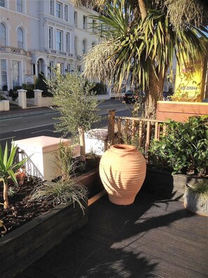 Front of property - Southbank TOWN HOUSE (Torquay)