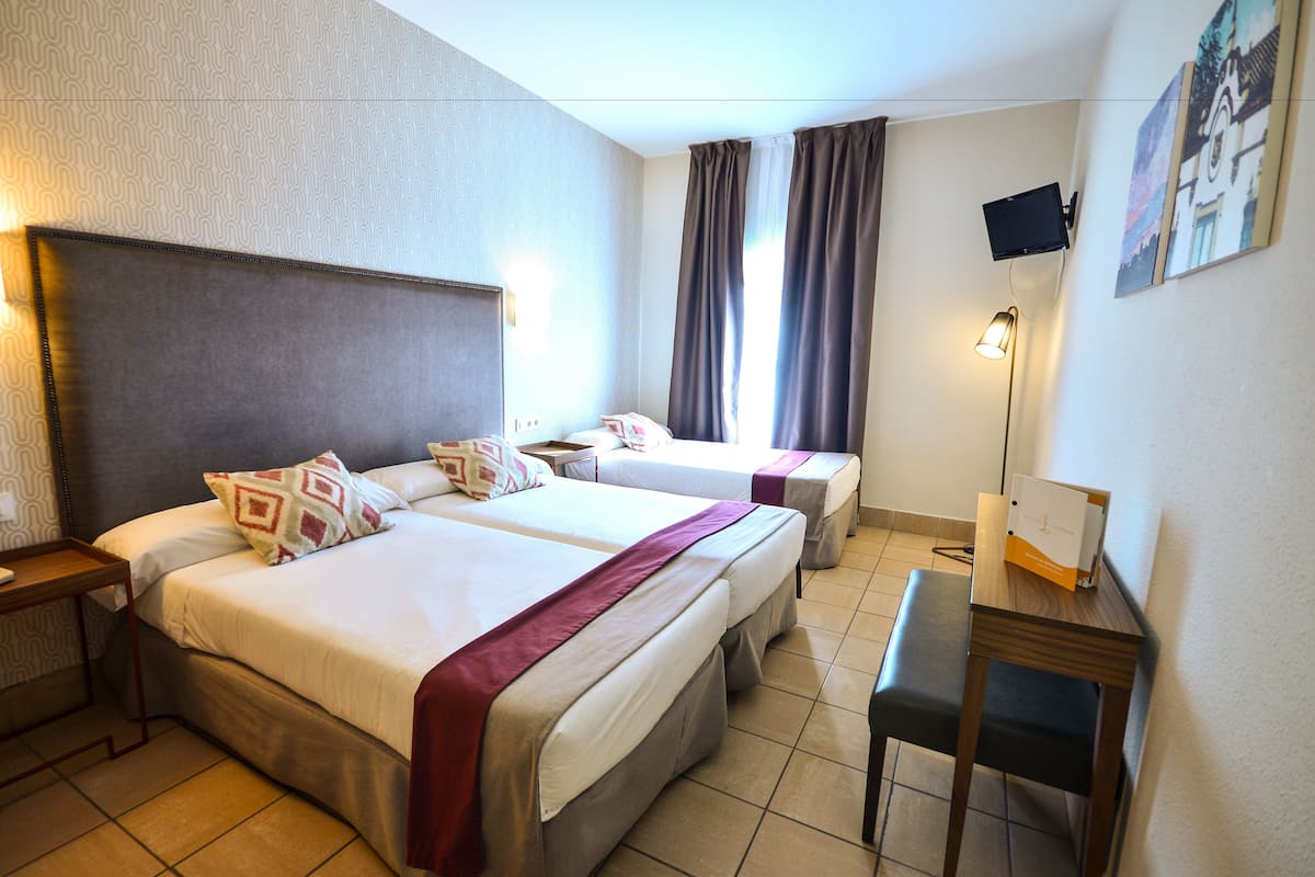 Triple Room
