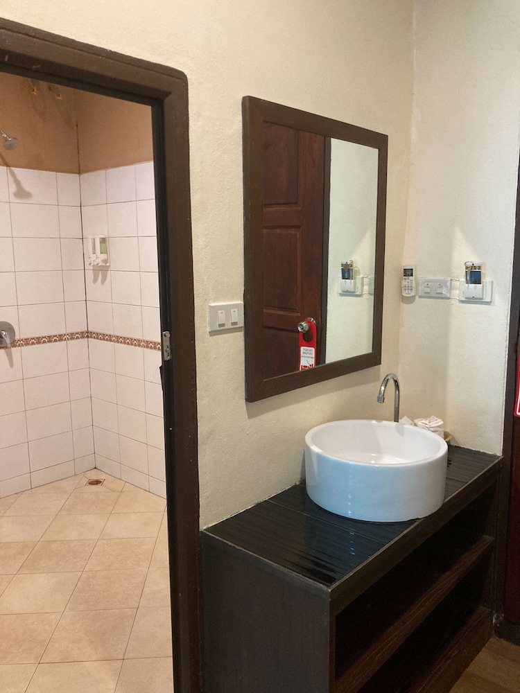 Lanta Klong Nin Beach Resort by null