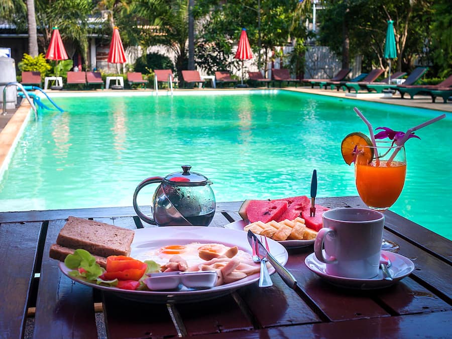 Breakfast, lunch, dinner served; garden views