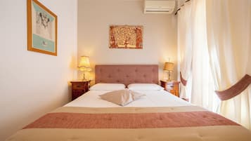 Habitación superior, balcón | Sábanas italianas Frette y ropa de cama de alta calidad