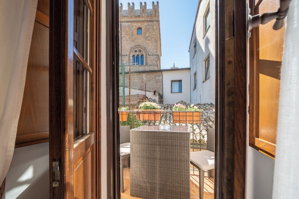 Standard Room, Non Smoking, Balcony | Pemandangan dari bilik