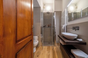 Superior Room, Balcony | Frette Italian sheets, premium bedding, down comforters, free minibar - Affittacamere Valentina (Orvieto)