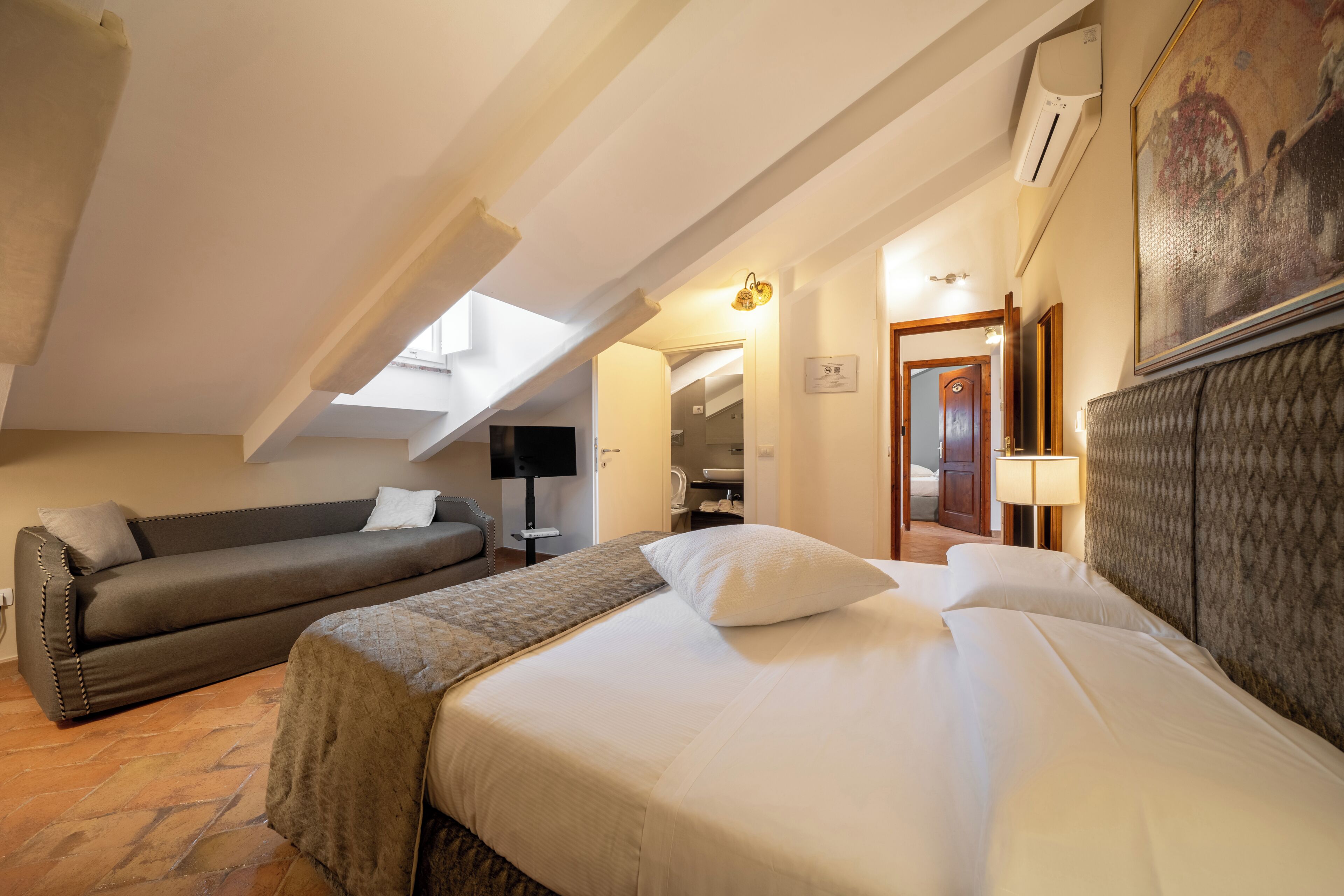 Chambre Standard, 1 très grand lit, non-fumeur, salle de bains privée