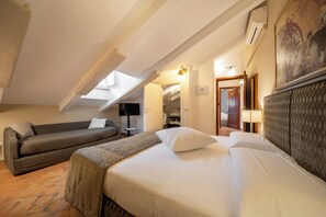 Standard Room, 1 King Bed, Non Smoking, Private Bathroom | Frette Italian sheets, premium bedding, down comforters, free minibar - Affittacamere Valentina (Orvieto)