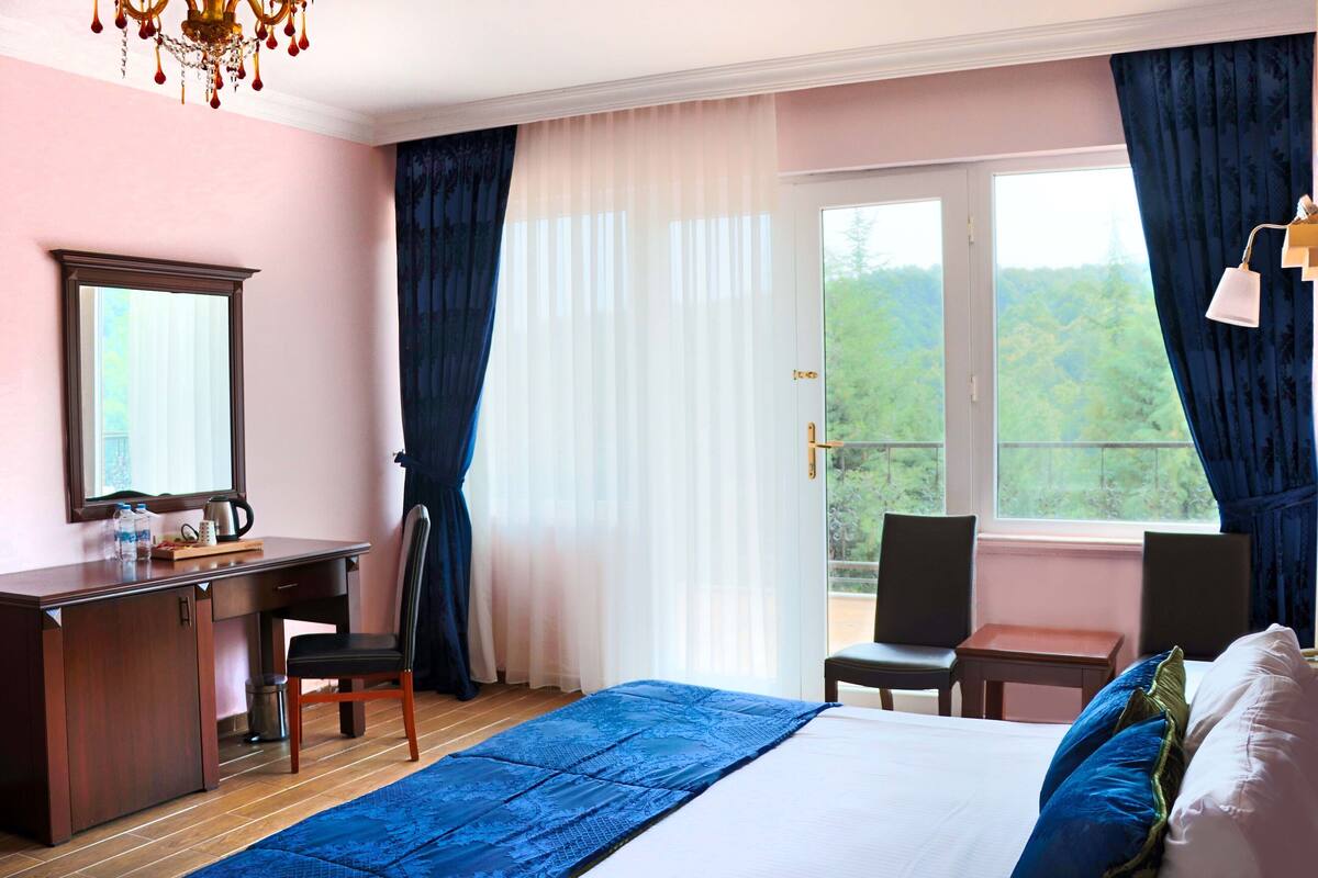 1 bedroom, minibar, in-room safe, laptop workspace