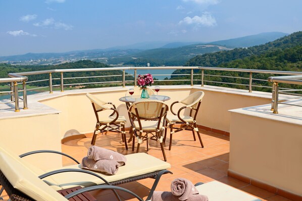 Grand Suite, Sauna, Lake View | Balcony