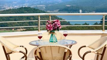 Grand Suite, Sauna, Lake View | Balcony