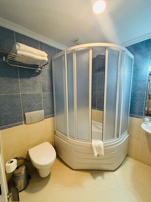 Standard Room, 1 Double Bed | Bathroom | Hair dryer - Tufad (Ankara)