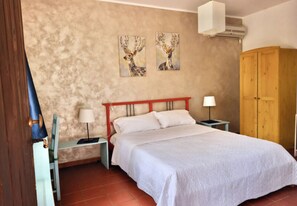 In-room safe, free WiFi, bed sheets - Agriturismo San Cataldo Farm Home (Motta Camastra)