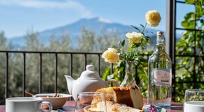 Camera matrimoniale | Brankas, Wi-Fi gratis, dan seprai linen