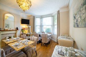 Daily continental breakfast (GBP 10 per person)