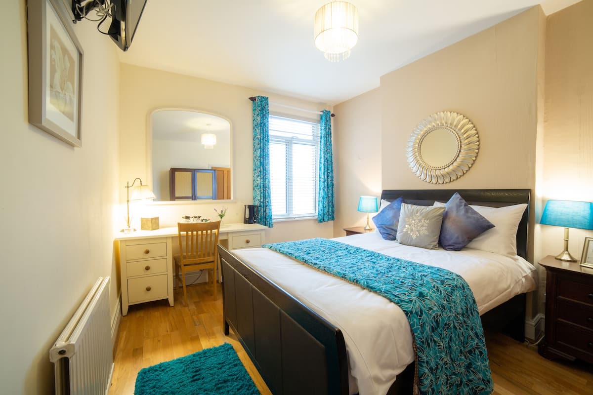 Standard Apartment, 1 Bedroom | Desk, rollaway beds, free WiFi, bed sheets