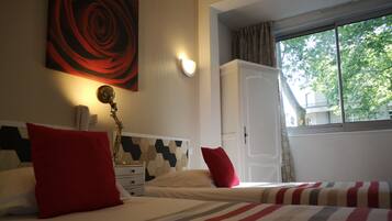 Classic Room | Individually decorated, individually furnished, desk, cribs/infant beds