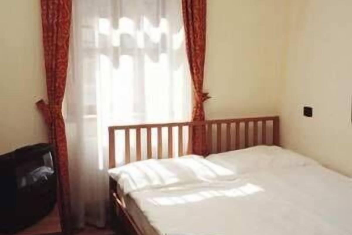Apartment (1 Adult) | In-room safe, iron/ironing board (on request), cribs (free)