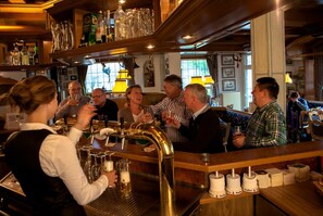 Bar (on property) - Hotel Zur Post (Waldbreitbach)