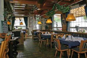 Restaurant - Hotel Zur Post (Waldbreitbach)