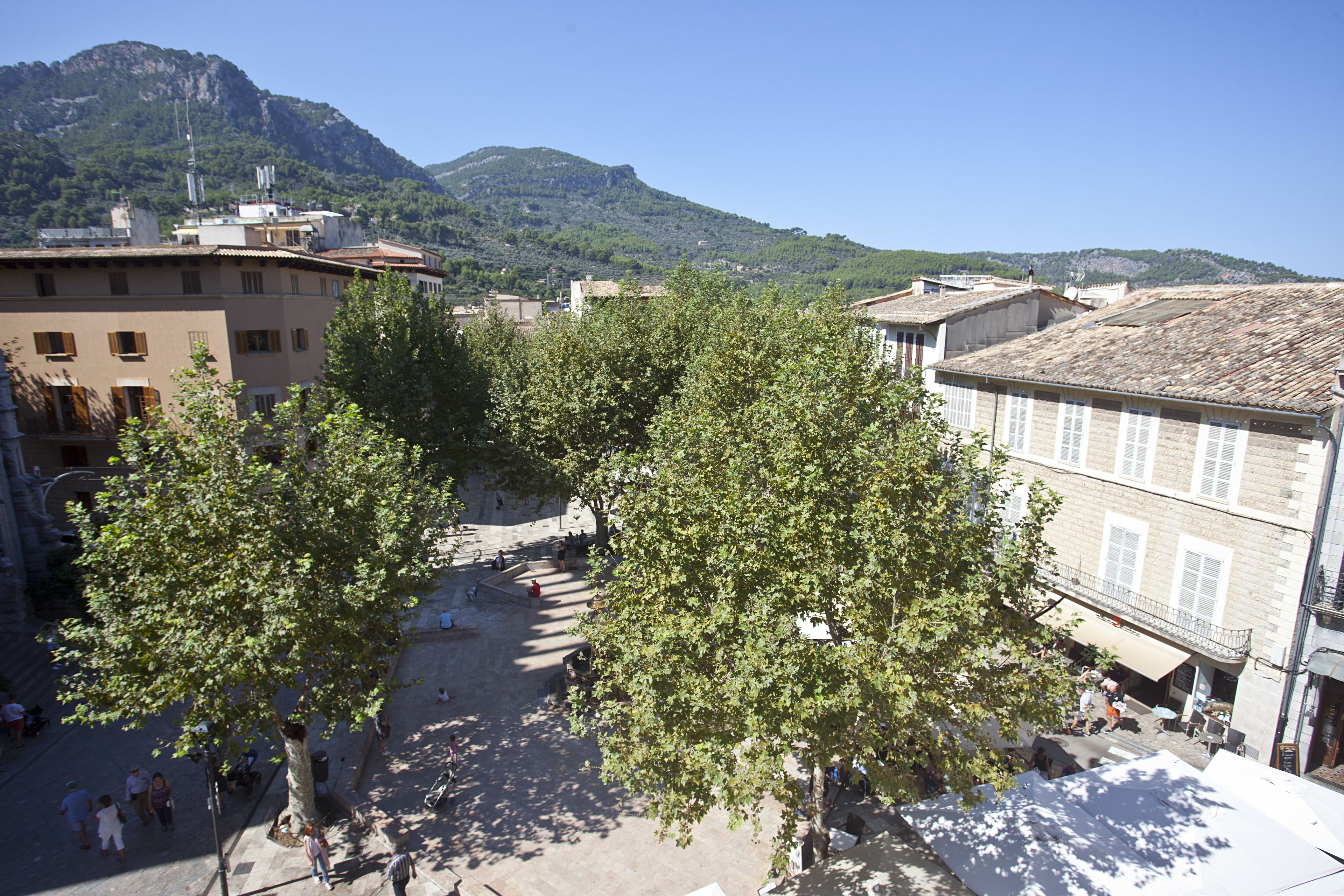 penthouse apartment, 3 bedrooms, balcony | view from room