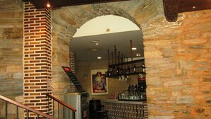Unclassified image, 4 of 46, button - Aroi Bierzo Plaza (Ponferrada)