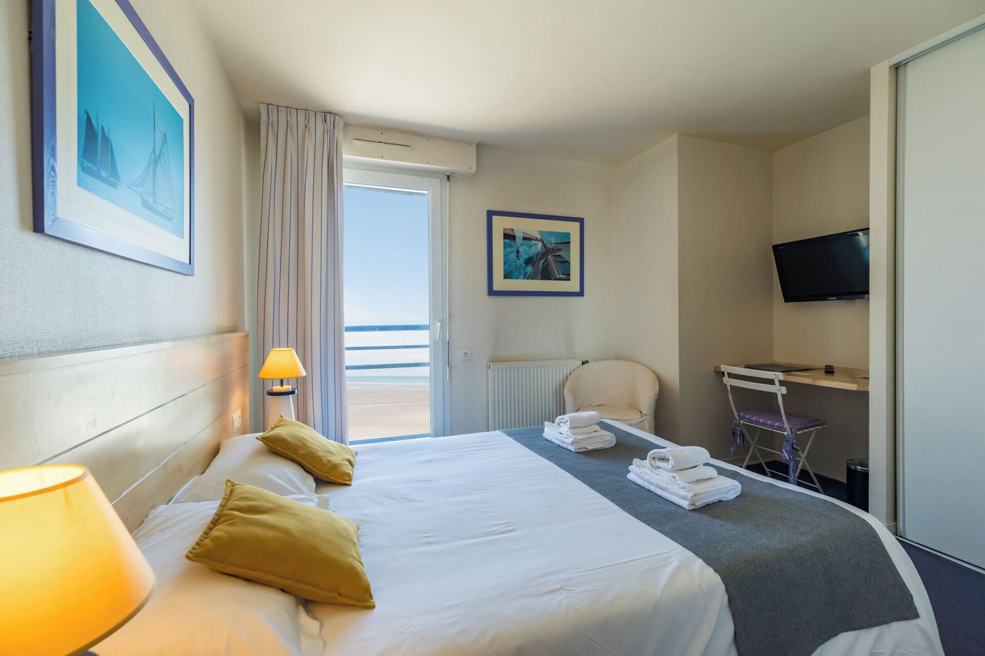 Chambre Double, vue mer | Bureau, lits bébé (en supplément), Wi-Fi gratuit