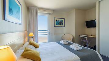 Chambre Double, vue mer | Bureau, lits bébé (en supplément), Wi-Fi gratuit