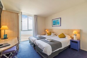 Double Room, Sea View | Desk, cots/infant beds, free WiFi