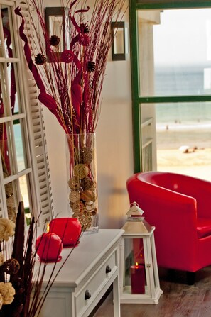Lobby sitting area - La Frégate - Bidart - Hôtel by Miléade (Bidart)