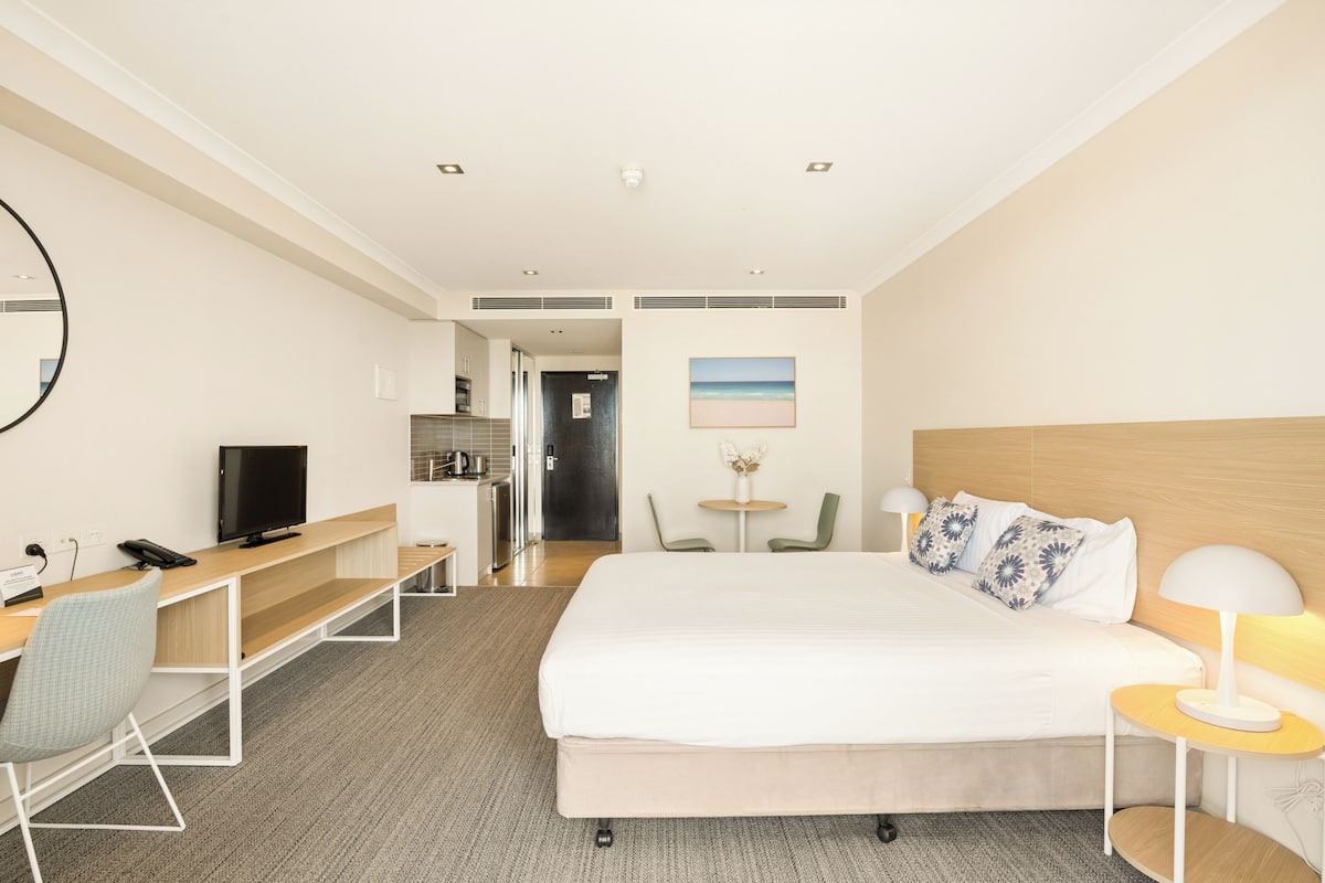 In-room safe, desk, laptop workspace, blackout curtains