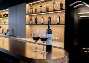 32-inch flat-screen TV with cable channels, TV - Hotel Palermitano by DOT Boutique (Buenos Aires)