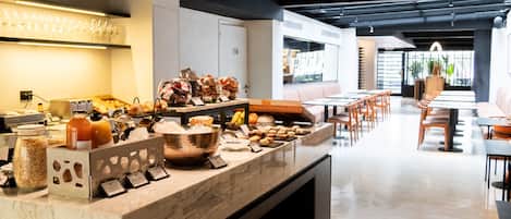 Free daily buffet breakfast