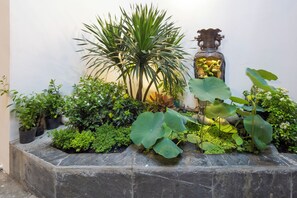 Property entrance - Viet Lotus Saigon Hotel (Ho Chi Minh City)