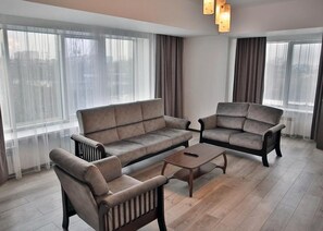 Suite | Interior