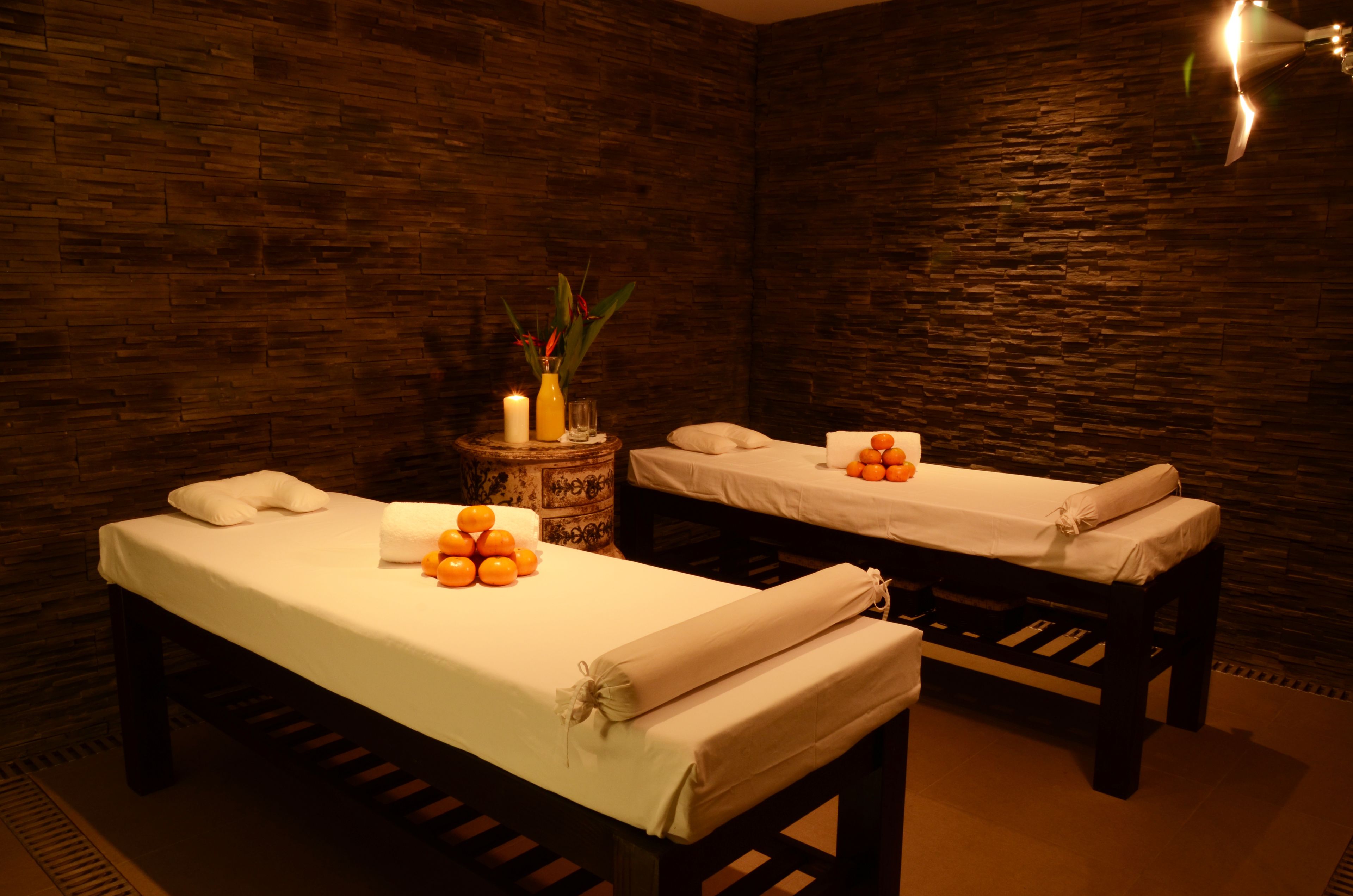 sauna, hot tub, deep-tissue massages