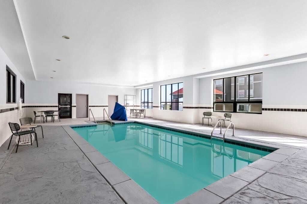 สระว่ายน้ำในร่ม