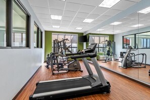 Fitness facility - Spark by Hilton Shawnee (Shawnee)