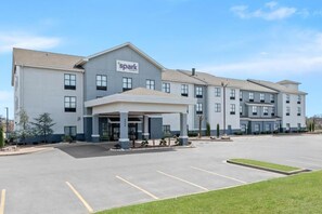 Exterior - Spark by Hilton Shawnee (Shawnee)