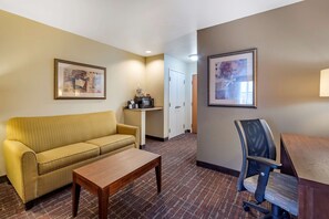 Suite, Non Smoking | Desk, iron/ironing board, rollaway beds, free WiFi