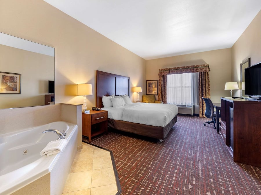 Escritorio y espacio para trabajar con un portátil