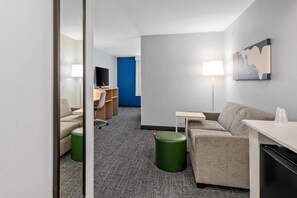 Room, Multiple Beds, Accessible, Bathtub (Mobility & Hearing) | Living area | Flat-screen TV - Spark by Hilton Shawnee (Shawnee)